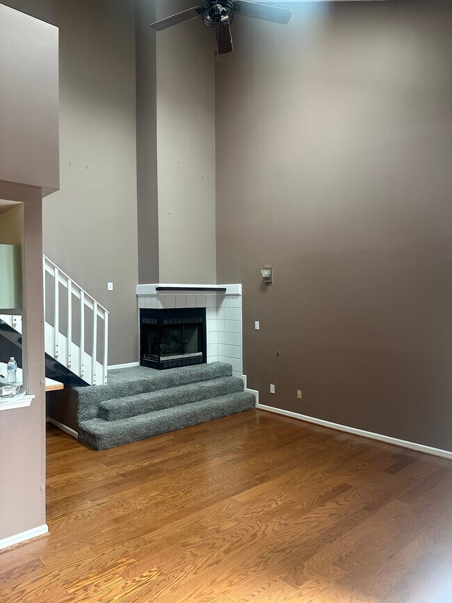 Foto del edificio - 5080 Heathglen Cir