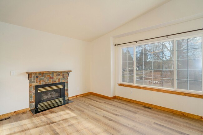 Building Photo - 9705 N Ptarmigan Dr