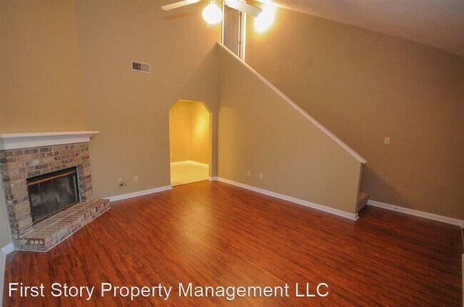 Building Photo - 2 br, 2 bath House - 134 South Whetherbine...