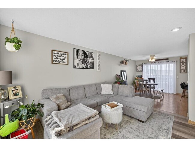 Building Photo - 742 Baylee Pl SW