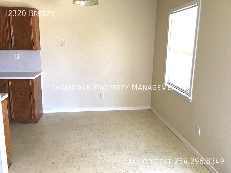 Building Photo - Midway ISD Fourplex