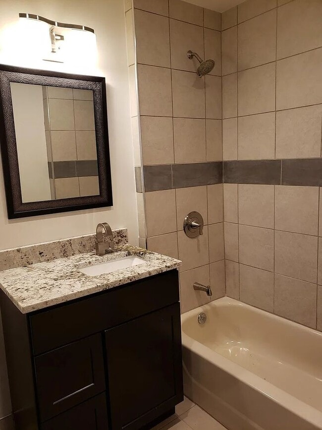 Building Photo - WASHINGTON COMPLEX