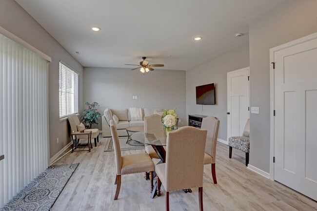 Building Photo - 104 Everglades Trl