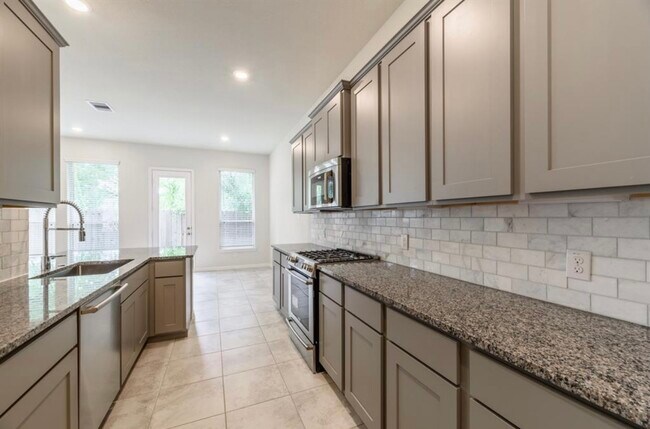 Foto del edificio - 711 Embercove Dr