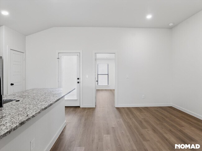 Foto del edificio - 2152 Langford Ave