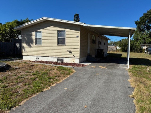 Photo - 4323 E Drake Blvd House