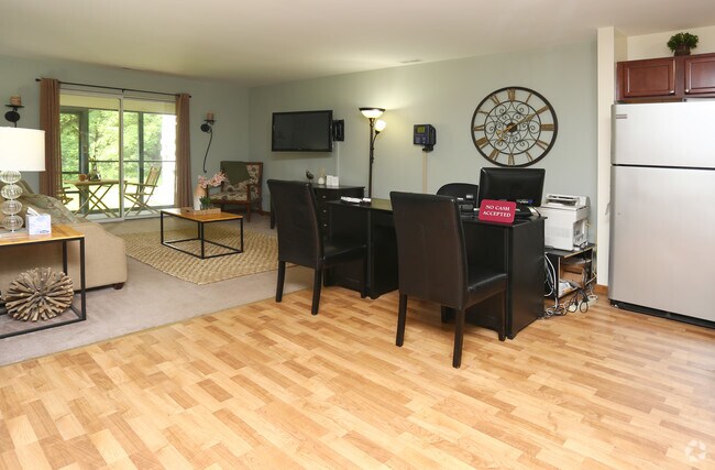 Comedor/sala de estar - Village Park Apartments