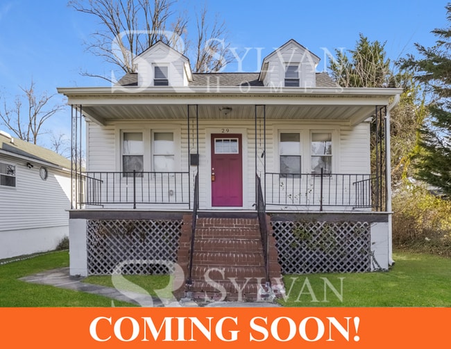 Enjoy living the good life in this 4 bedro... - Enjoy living the good life in this 4 bedro... House