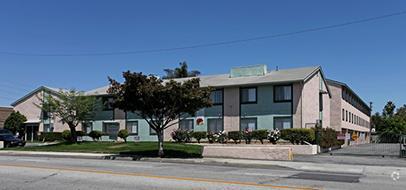 Primary Photo - 4540 N Lark Ellen Ave