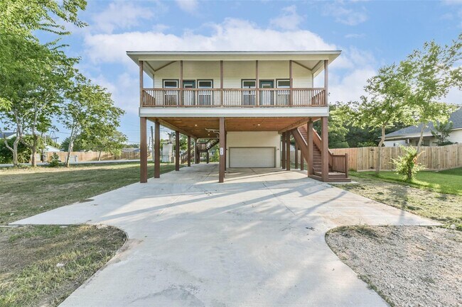 Building Photo - 3420 Sunrise Dr