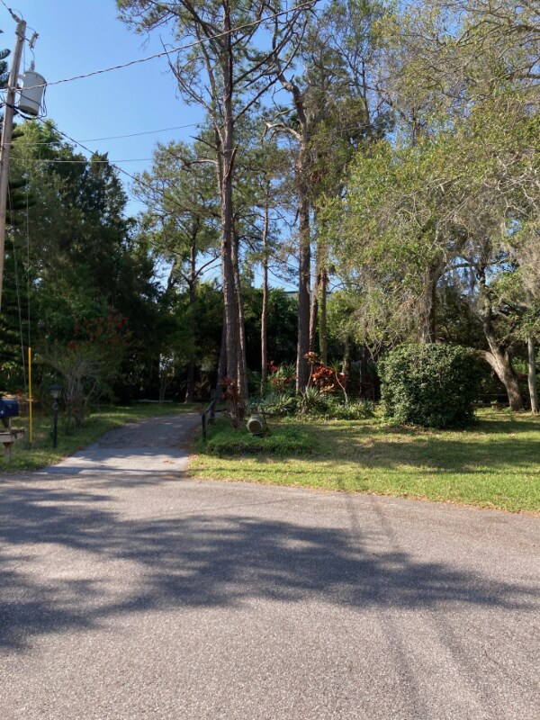 Foto del edificio - 1750 Braxton Bragg Ln