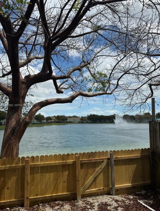 Foto del edificio - 2525 SE 14th Ave