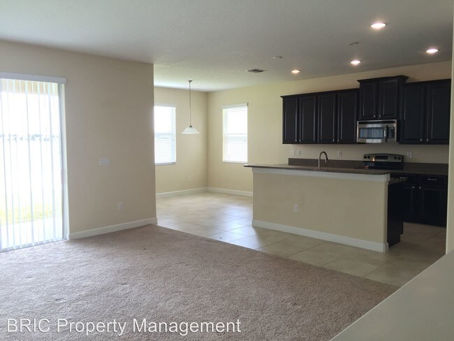 Foto del edificio - 3070 Youngford St