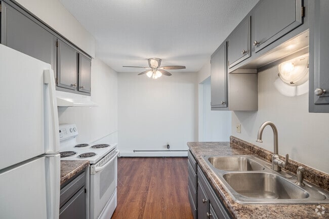 Interior Photo - Edina Manor Apartments