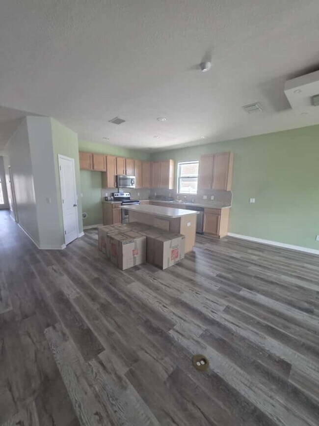 Photo - Beautiful house!  4/2 SINGLE FAMILY HOME