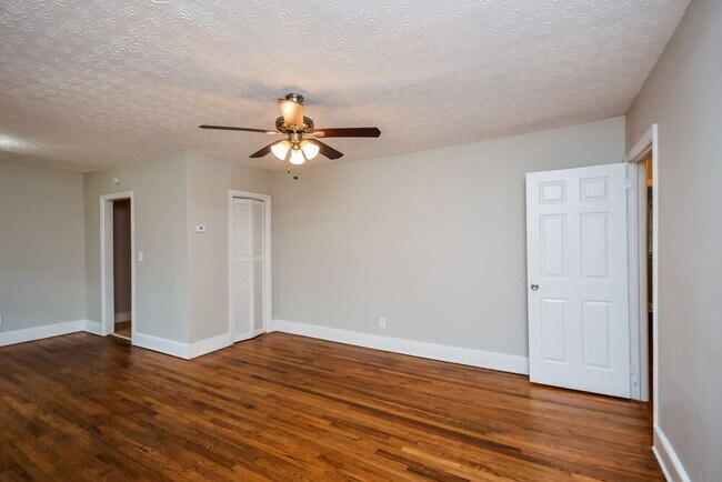 Foto del edificio - 1864 Pinedale Pl