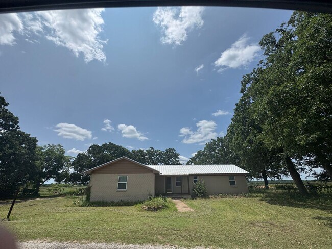 Foto del edificio - 3/2 with Acreage - HORSE PROPERTY - Barn &...