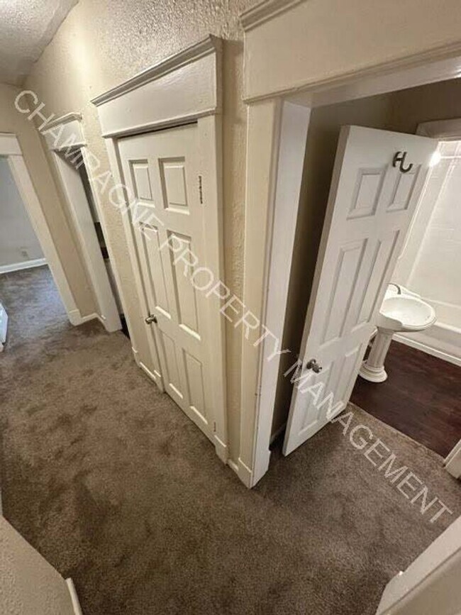 Foto del edificio - 4046 McGee St