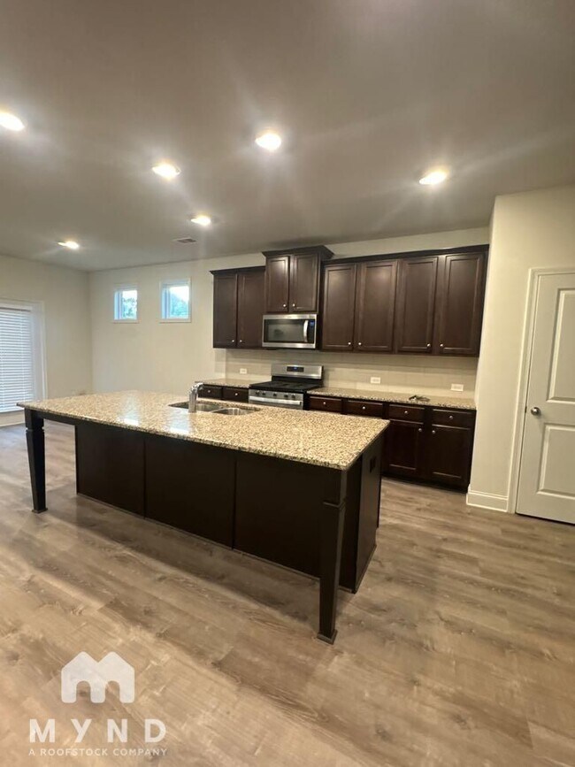 Foto del edificio - 7725 Farrow Pass Cir