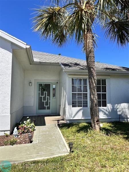 Foto del edificio - 28 Heather Cove Dr
