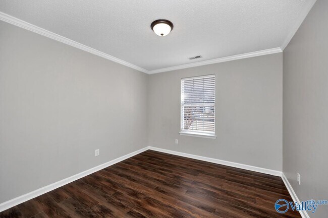 Foto del edificio - 103 N W Sugar Bluff Ln