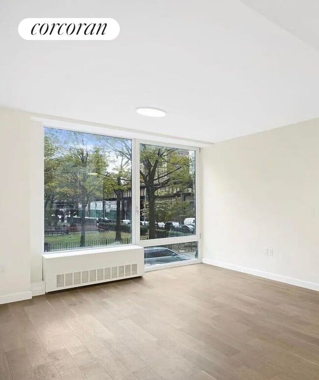 Building Photo - 111 E 115th St