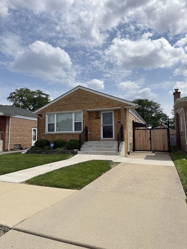 Building Photo - 3725 W 80th St