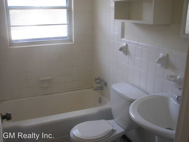 Building Photo - 3 br, 1 bath House - 4447 Quince Rd