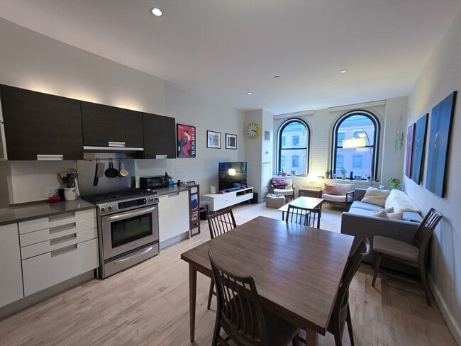 Foto del edificio - 346-354-354 Congress St