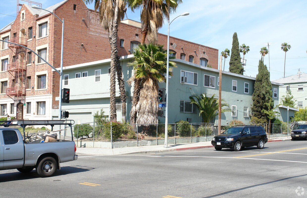Primary Photo - 3215 San Marino St