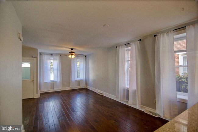 Building Photo - 230 S Matlack St