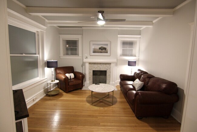 Foto del edificio - 907 E 39th St