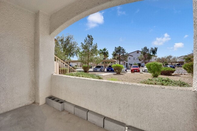 Building Photo - 5655 E Sahara Ave