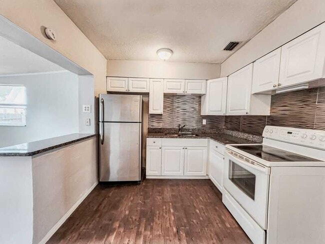 Foto del edificio - 5396-5368 68th Way N