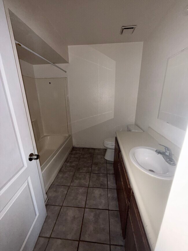 Foto del edificio - 21239 Madre St