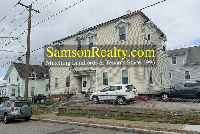 Building Photo - 224 Juniper St