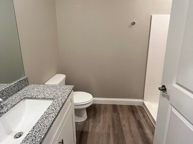 Foto del edificio - 367 Hillview Mls Blvd