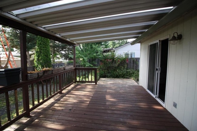 Building Photo - 214 NE 170th Ave