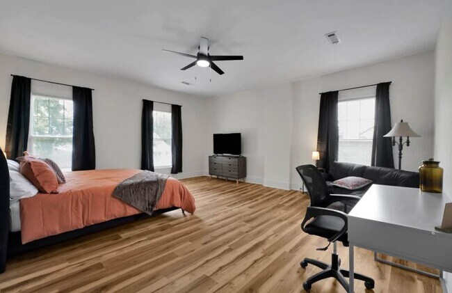 Foto del edificio - 521 E Water St