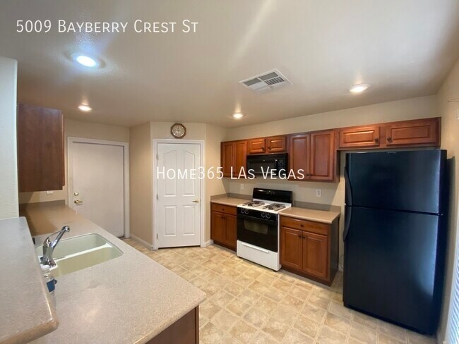 Building Photo - 5009 Bayberry Crest St