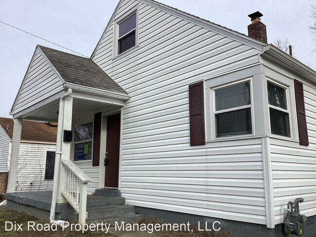 Foto del edificio - 3 br, 1 bath House - 1950 Shaftesbury Road,