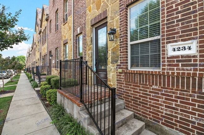 Photo - 4234 Charles Street Townhome