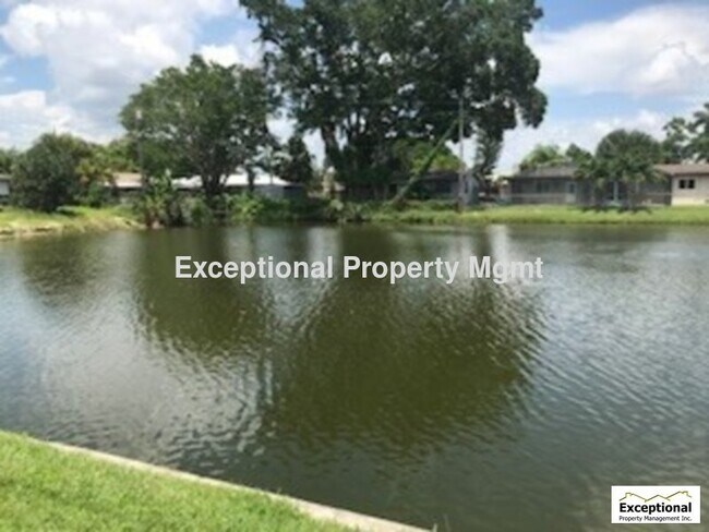 Foto del edificio - AVAILABLE April!  MUST SEE!
