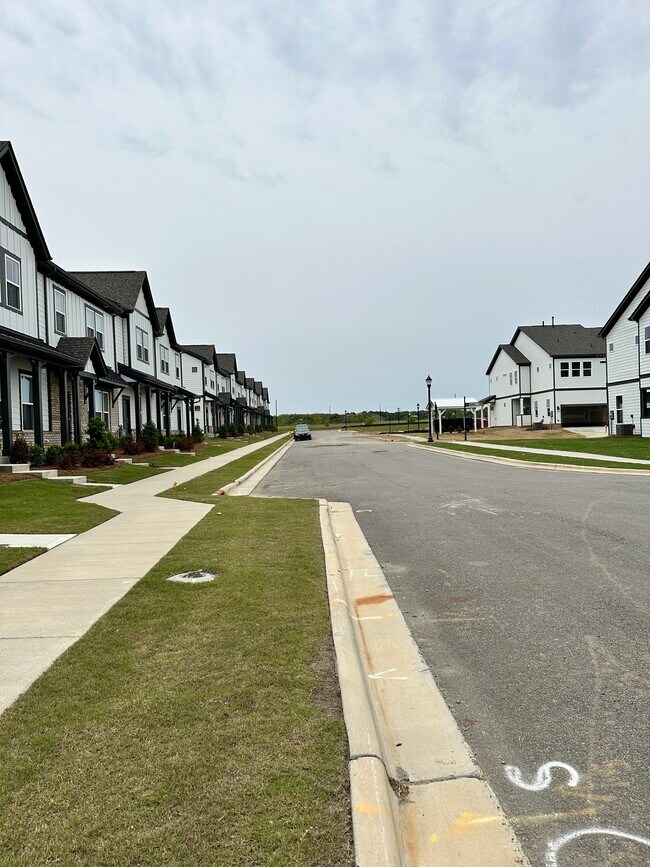 Photo - 9101 Harwen Ln Townhome