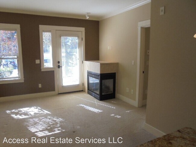 Building Photo - 2 br, 1.5 bath House - 1000 High Street #105