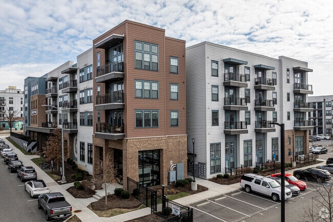 Building Photo - The Jamestown