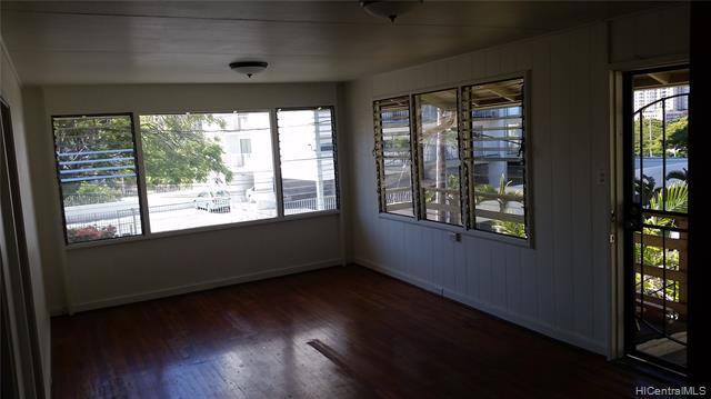 Building Photo - 1318 Alapai St