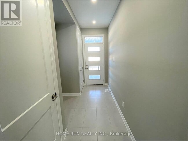 Building Photo - 912 Rubicon Pl