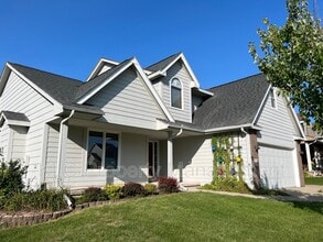 Building Photo - 15177 Hawthorn Dr