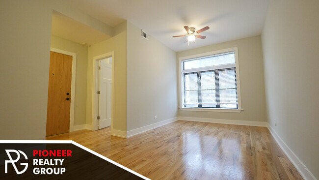 Foto del edificio - 629 W Oakdale Ave